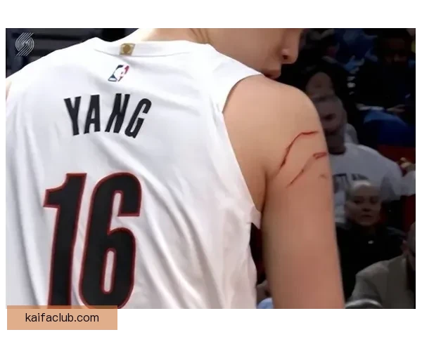 杨瀚森20分7板2助2帽连中7球暴扣遭逆转遗憾淘汰